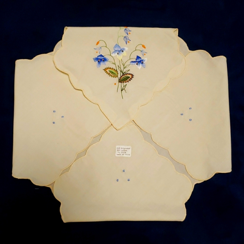 Vintage bread basket liners (3)